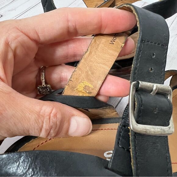 Trask Black Leather Strappy Heeled Sandals - Picture 7 of 10